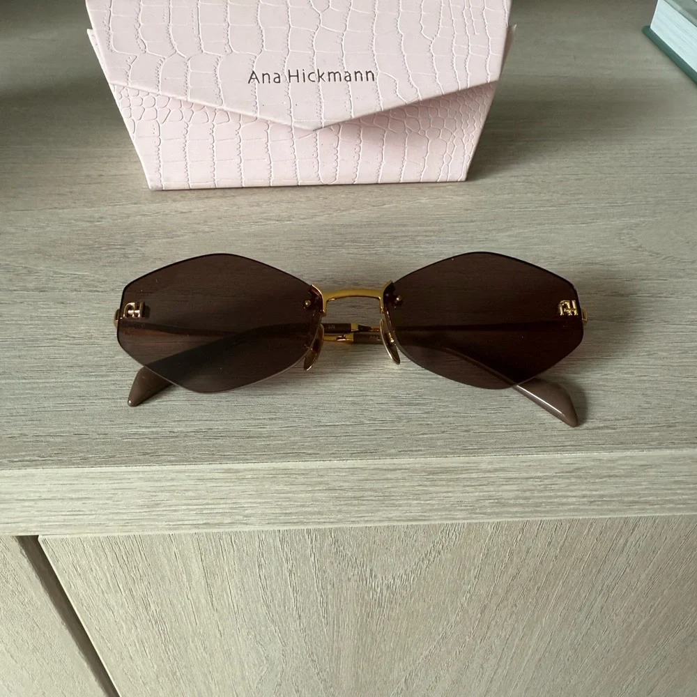 Gold and Brown Sunglasses - Picture 4 of 5